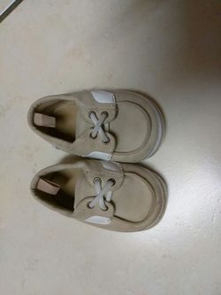 Baby shoes 9-12 meses
