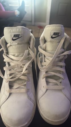 White Nike Court Royal 2 Mid sneakers