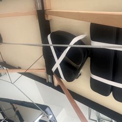 Wood massage bed
