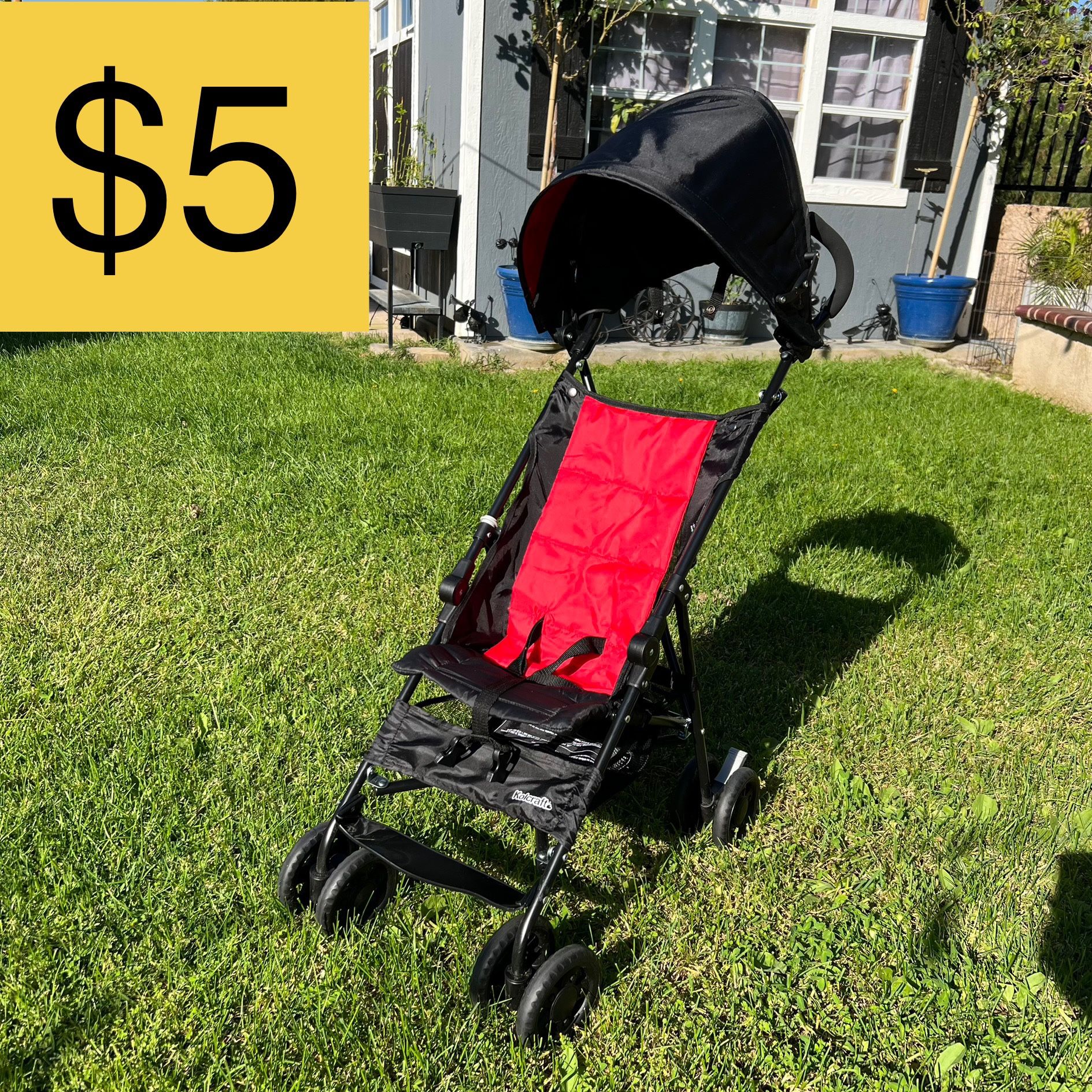 STROLLER (SELLING FOR $5)