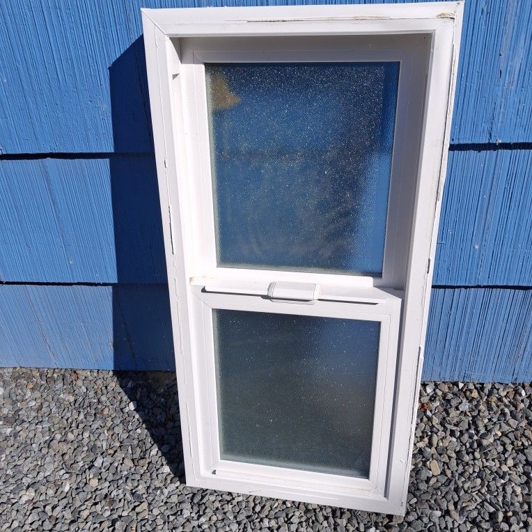 Vinyl Window 18x36 Obscured Glass Single Hung