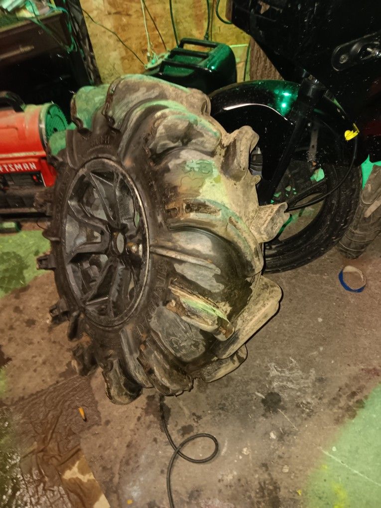 32×19×14 Silverback Gorilla Mud Tires For Atv Or SxS