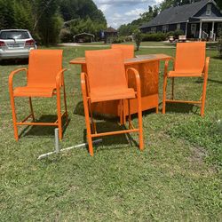 Outside Bar Set 