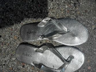 Silver metallic sandle