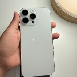 iPhone 16 Pro Max 