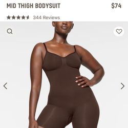 SKIMS SEAMLESS SCULPT MID THIGH BODYSUIT |