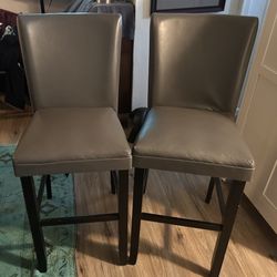 SET OF HIGH BARSTOOLS
