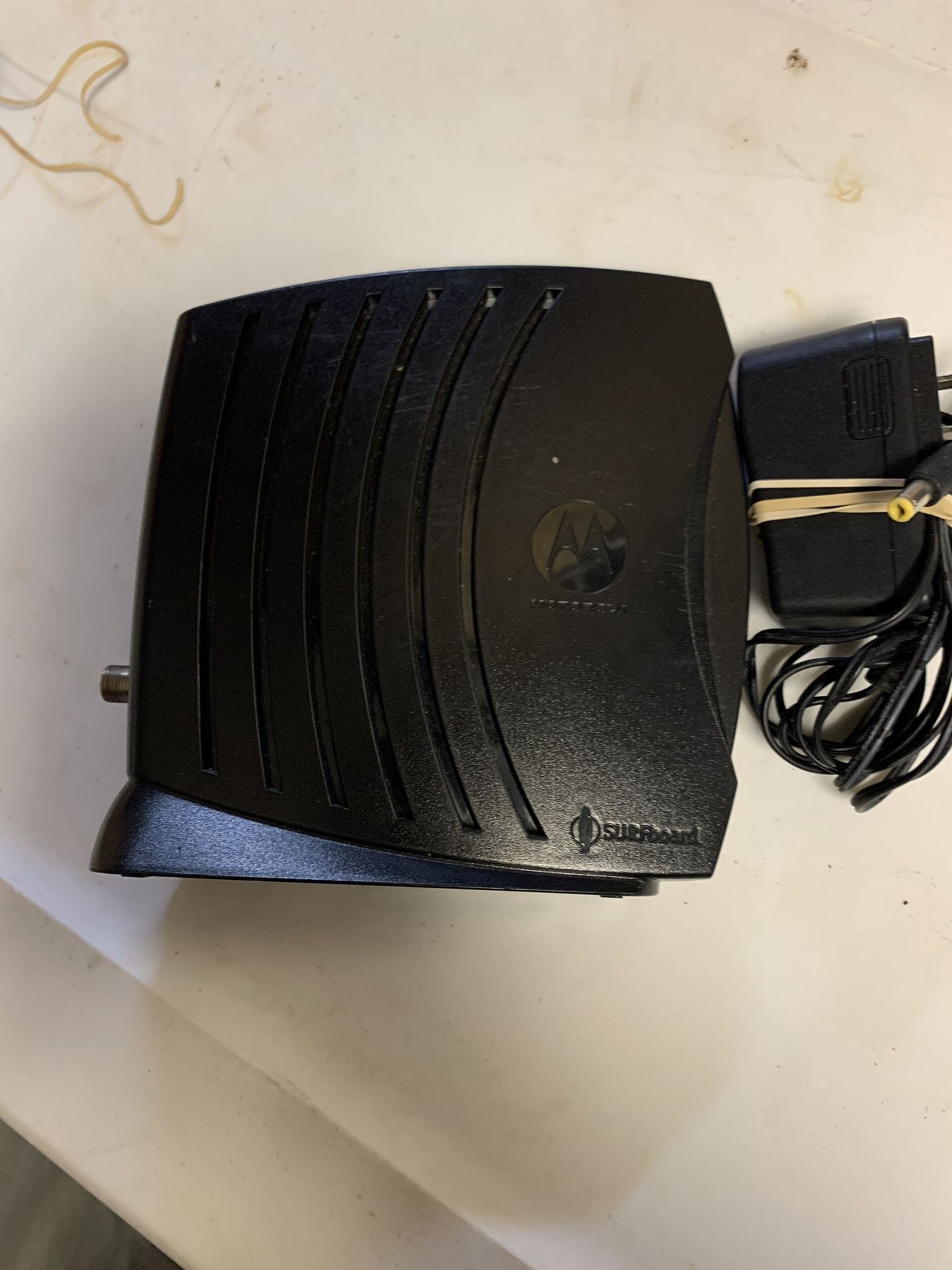 Motorola Surfboard Cable Modem SB5101 With AC Power Adapter 