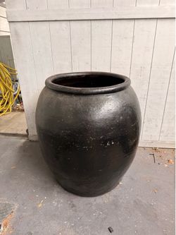 Large vintage lead plant pot 27.5” tall, 26” wide, 19” diameter hole