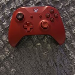 Xbox 1 controller. missing back piece