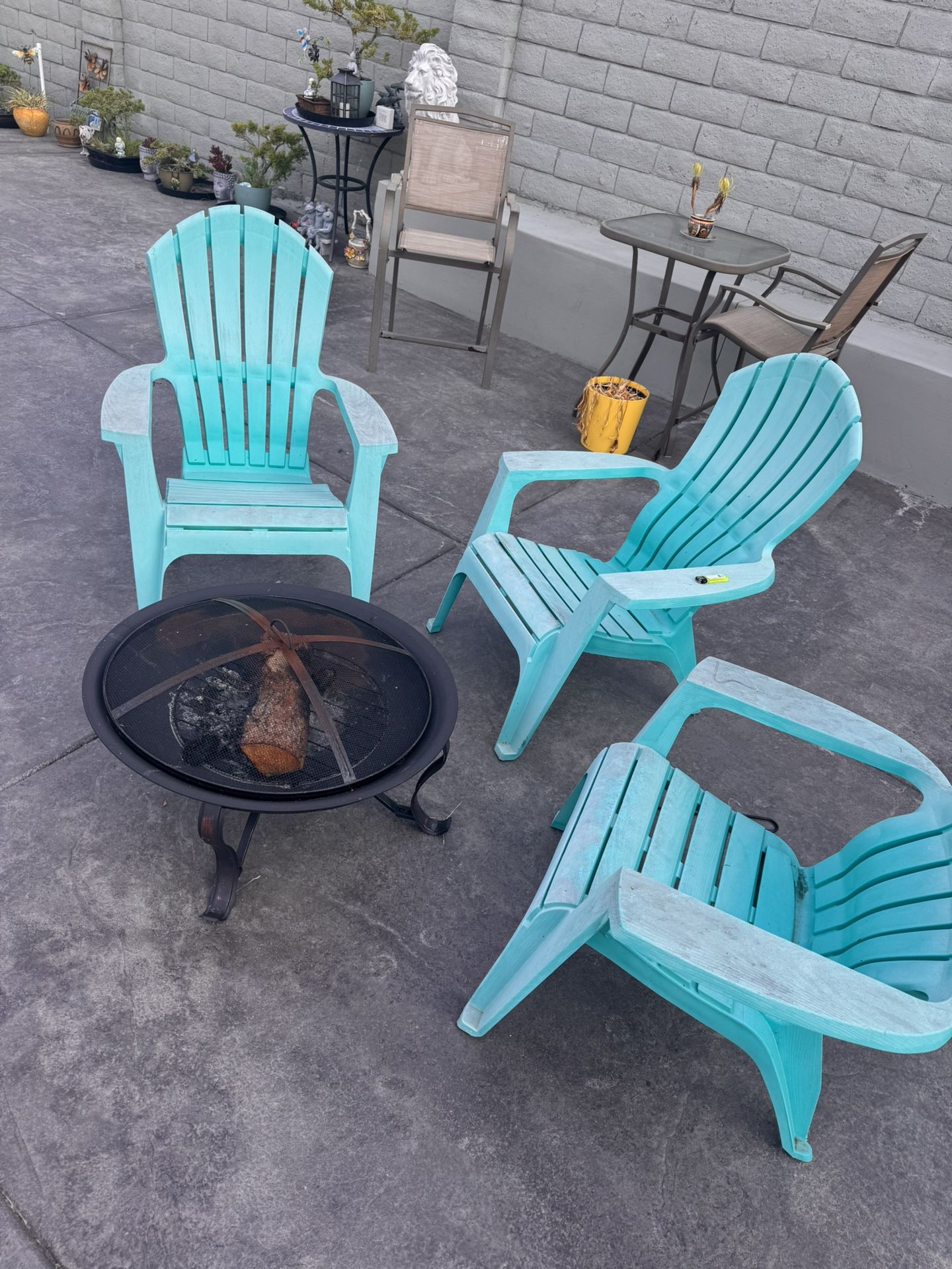 Fire pit With Chairs