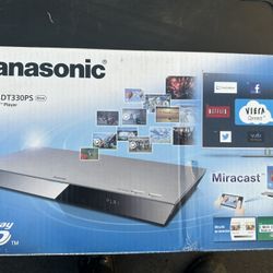 Panasonic Blu-ray 3D Player – Smart Apps + Phone Screen Mirroring