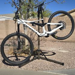 2022 Orbea Rallon Carbon Medium