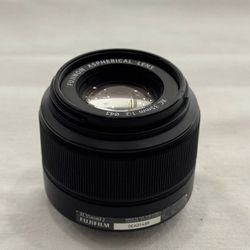 FUJIFILM Fujinon XC 35mm f/2 Lens
