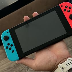 Nintendo Switch 