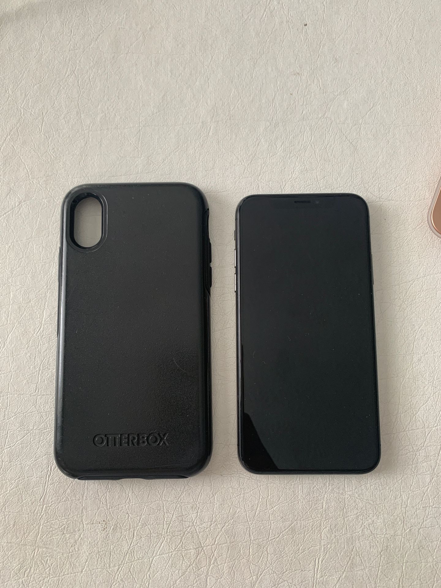 Unlocked iPhone X - 256GB - with black Otterbox