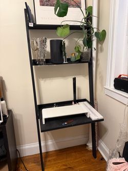 Ladder shelf/bookshelf desk