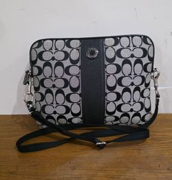 Like New! COACH Signature Jacquard Black/Gary Crossbody for tablet and IPad