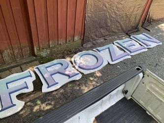 Extra Large Letters That Spell FROZEN