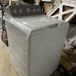 GE Top Loader with Sanitize Cycle and Deep Fill