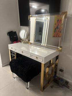 Z Gallerie 3 Piece Vanity Set 