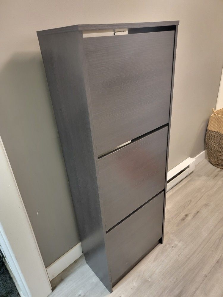 Shoe / FILE CABINET