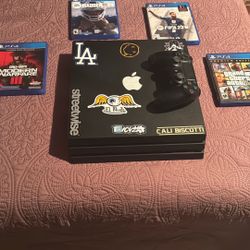 PS4  PRO In Sale