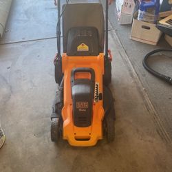 Black And Decker 13 Amp Electric Lawnmower 