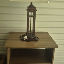 Free Lamp & Side Table