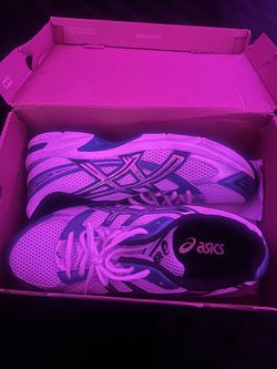 Barley used new asics