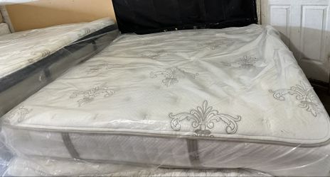 King Size Mattress (Colchón King Size)