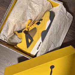 Yellow Lightning⚡️⚡️ Brand New 