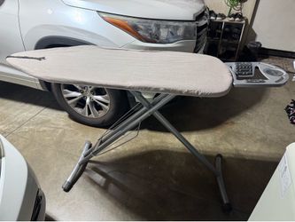 Ironing board w/iron