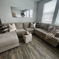 Sectional Couch 