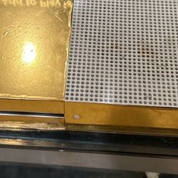 Gold Xbox One S