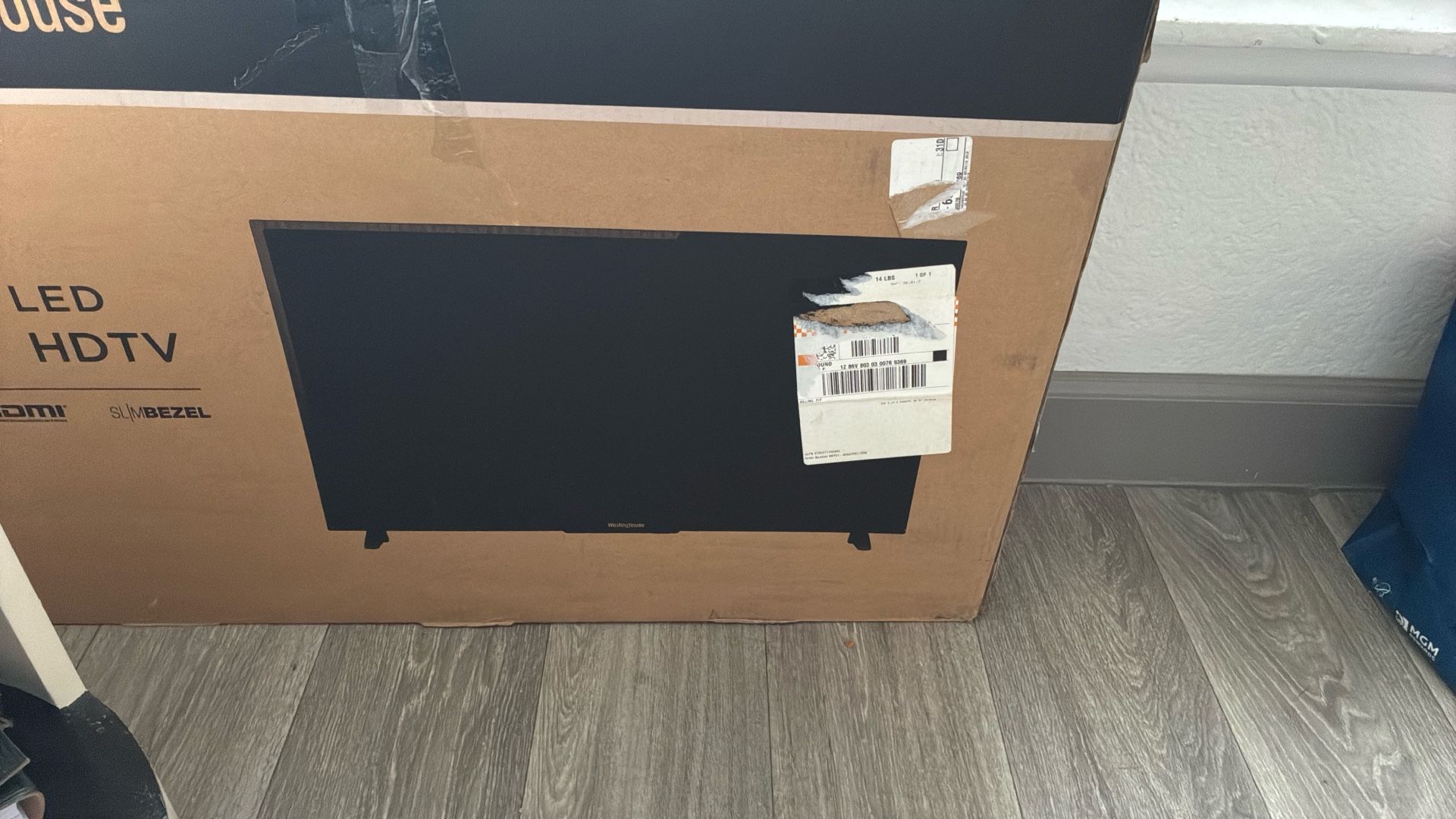 32” TV