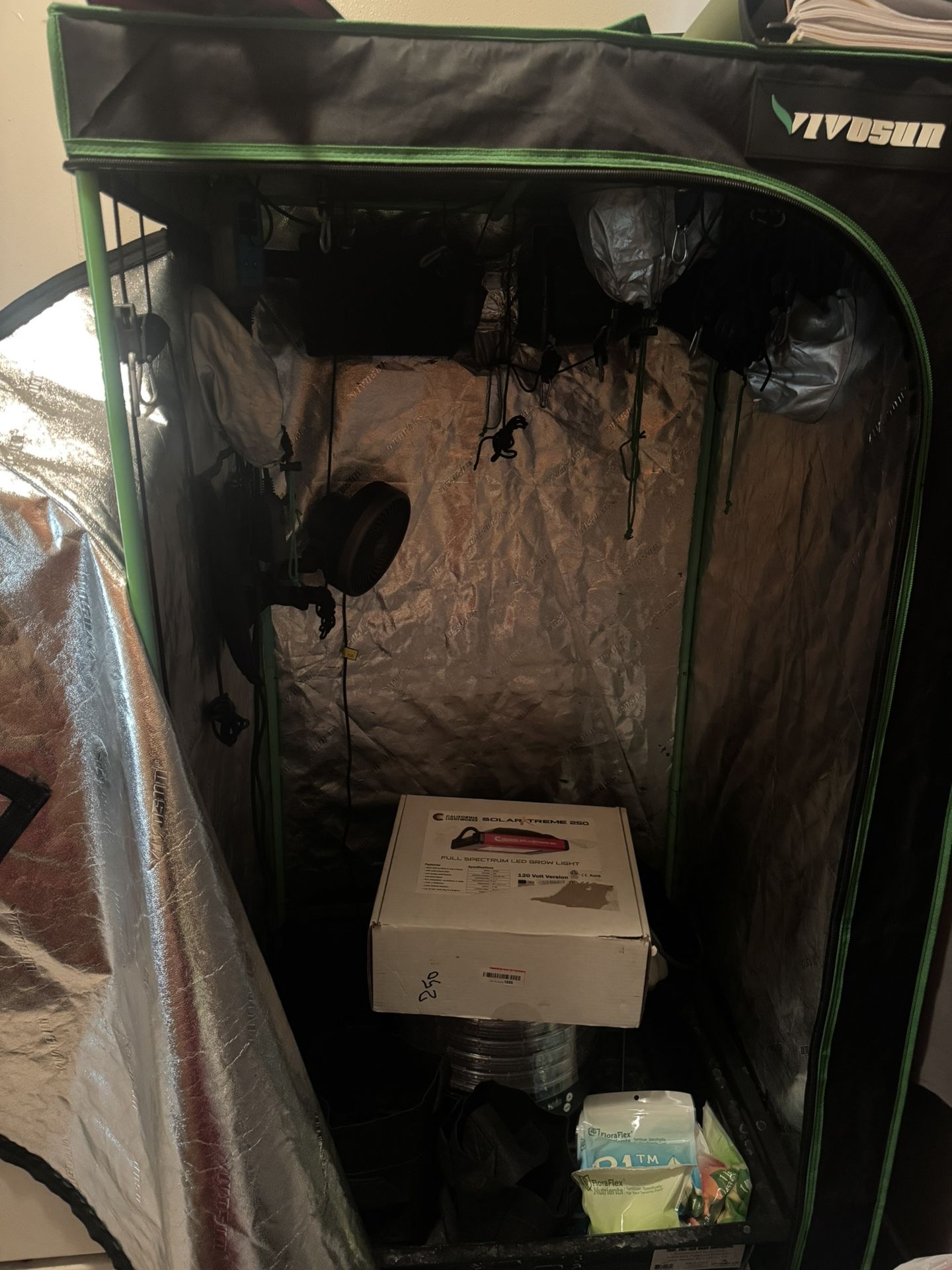 Grow Tent, All Accessories, Beans, Complete Setup