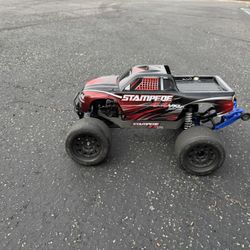 Traxxas Satamoede 4x4 Velineon 3s