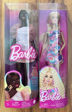 Two Fashionistas Tribute doll