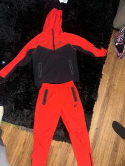 Nike tech suit for big kids size XL