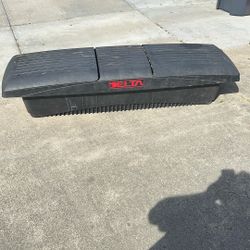 DELTA TOOL BOX