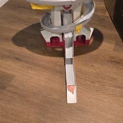 3 Hot Wheels Track And Pirate Ship $50