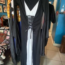 Costume