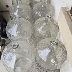 8 (5gal.) Glass Water Dispenser Bottles