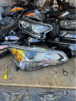 Nissan altima right used oem headlight (2019-2022)