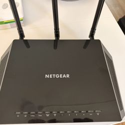 Netgear Nighthawk R6700v3 (AC1750)