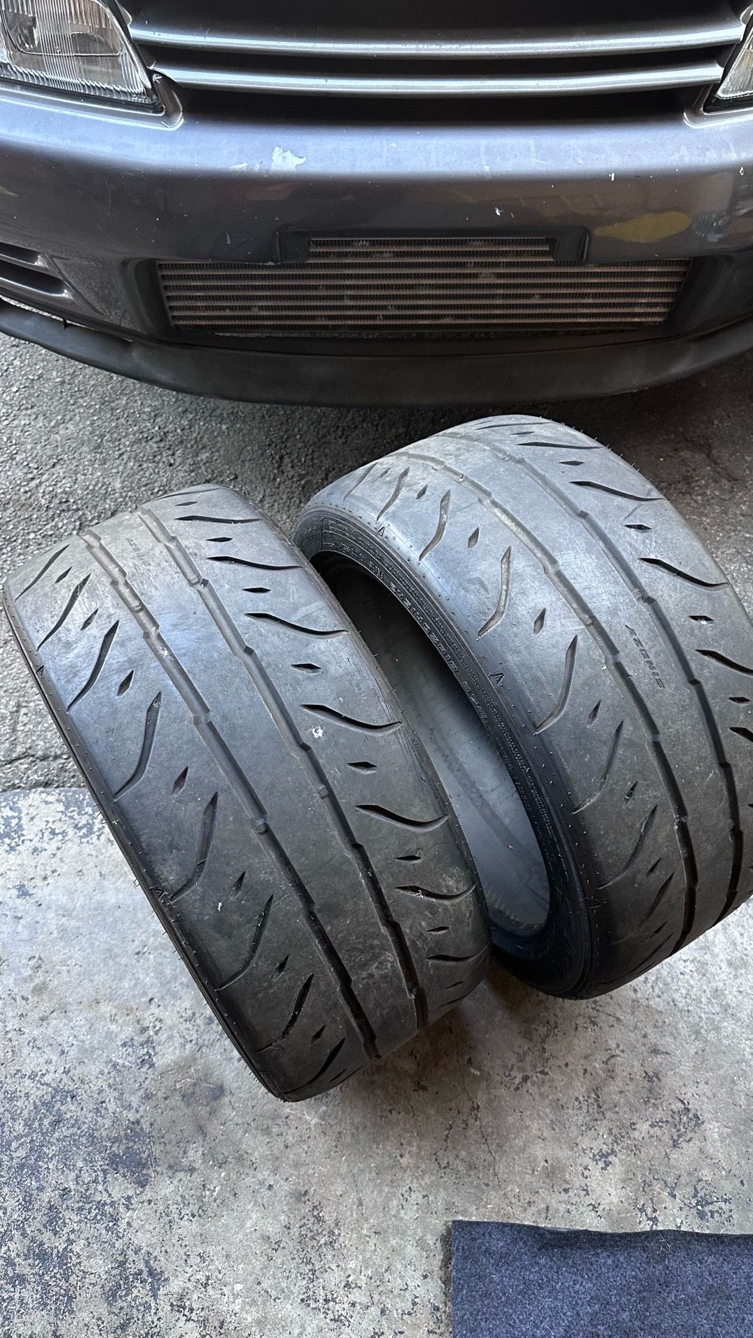 245 40 18 Falken Azenis RT660 tires