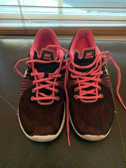 Girls Black and Pink Nike Fury! Size 4Y