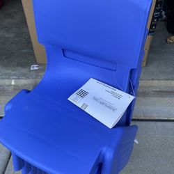 6 Piece Blue Kids Plastic Chairs 
