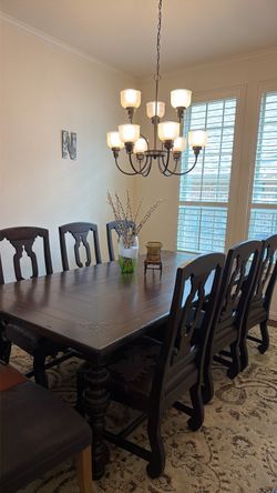 (Moving Sales) Havertys Dining Table + 6 Chairs – $795